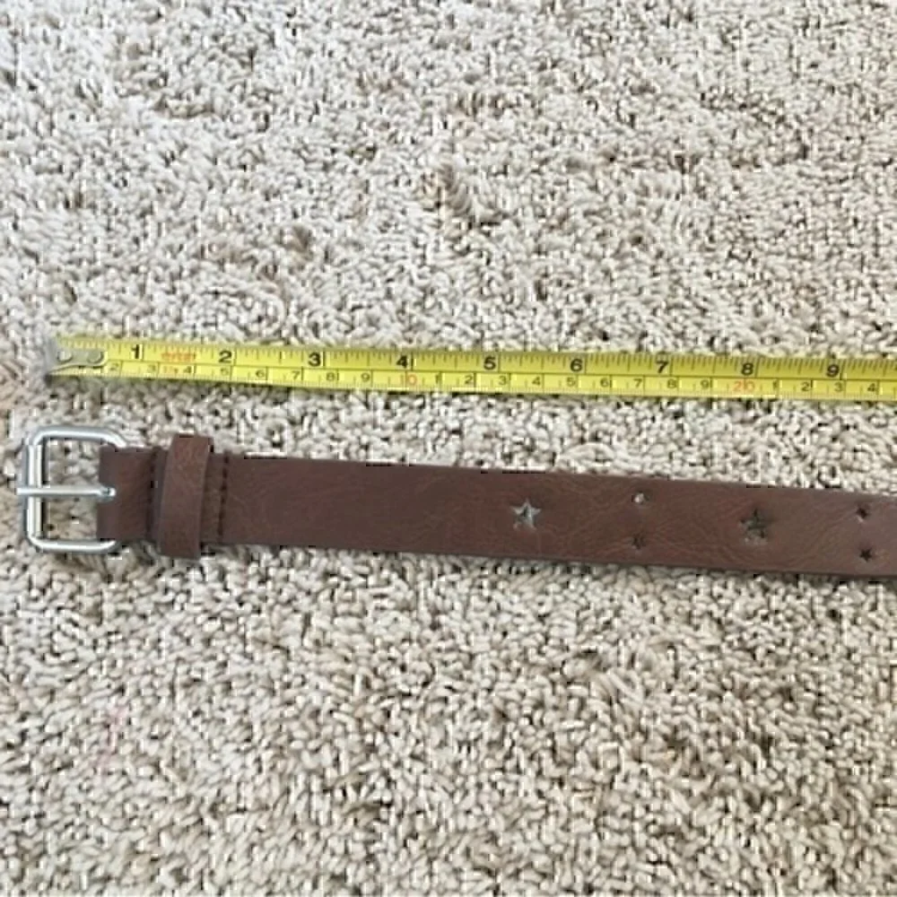 Girls size large brown cutout star belt